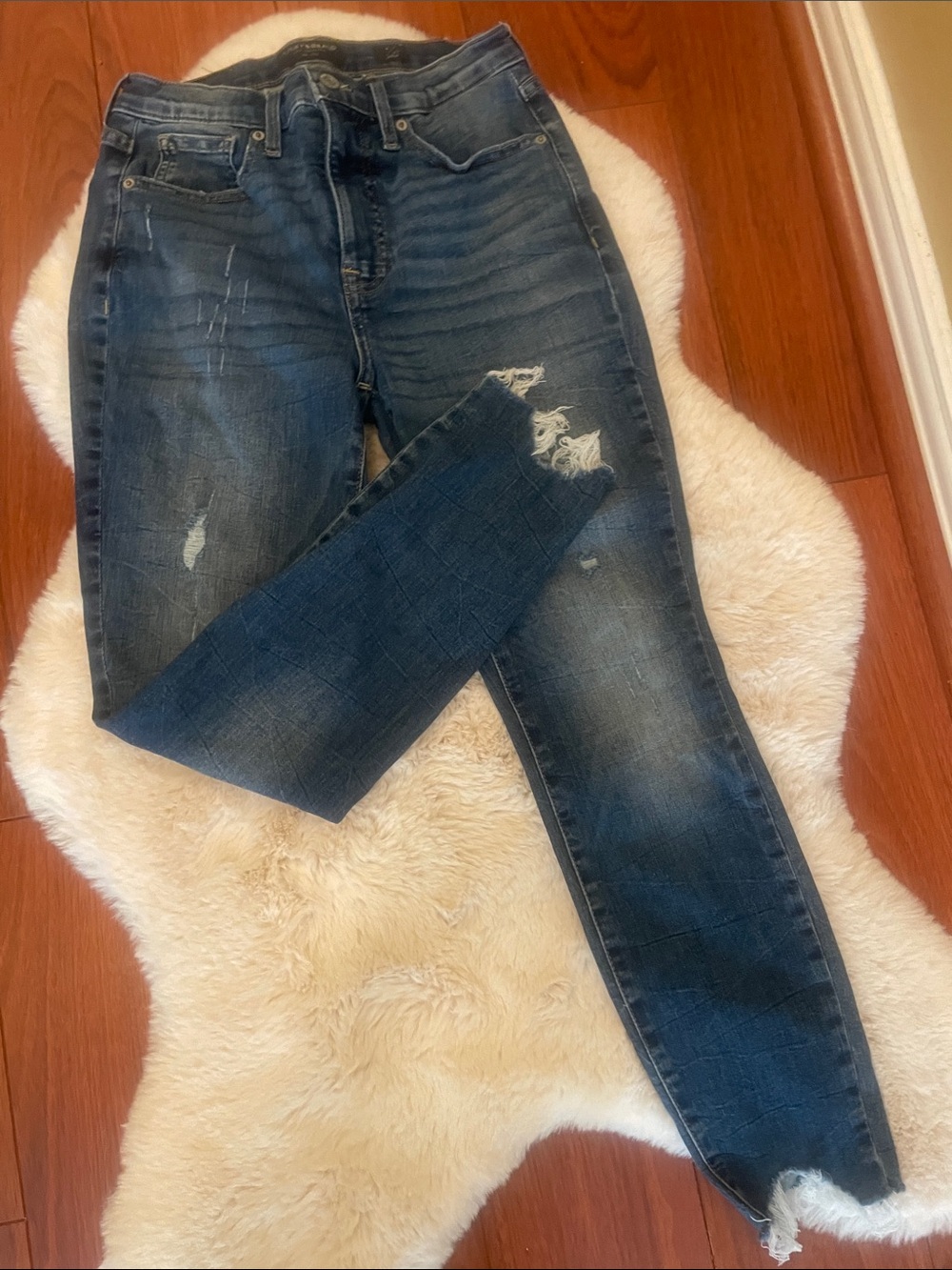 Lucky Brand Women’s Distressed Skinny Jeans in Dark Blue